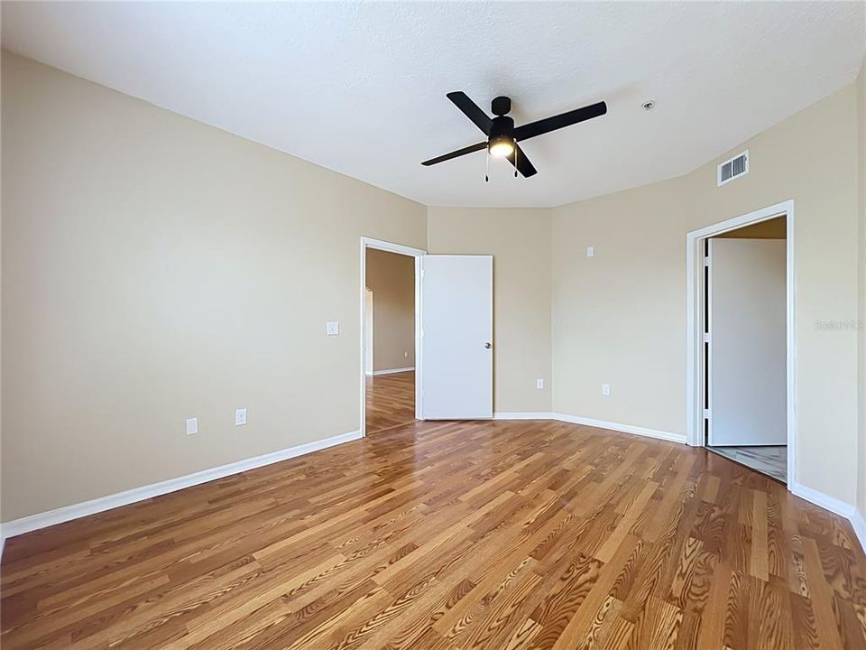 For Sale: $165,000 (3 beds, 2 baths, 1362 Square Feet)