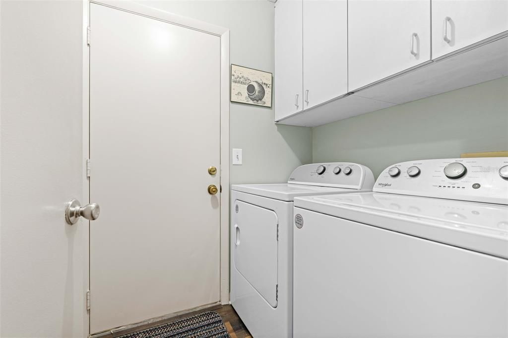 Active With Contract: $239,900 (3 beds, 2 baths, 1233 Square Feet)