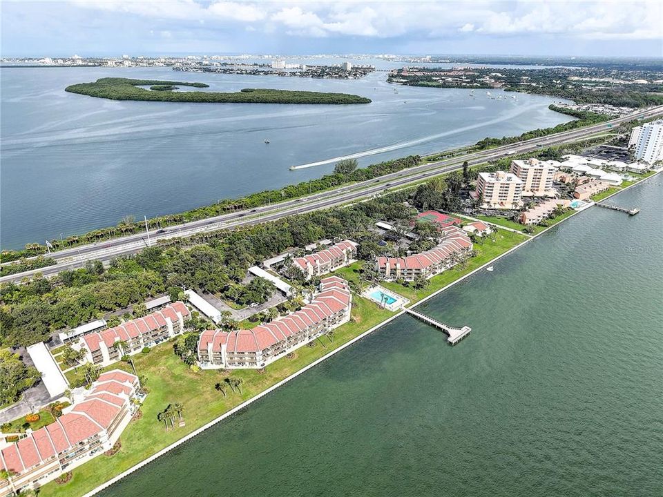 For Sale: $215,000 (2 beds, 2 baths, 1210 Square Feet)