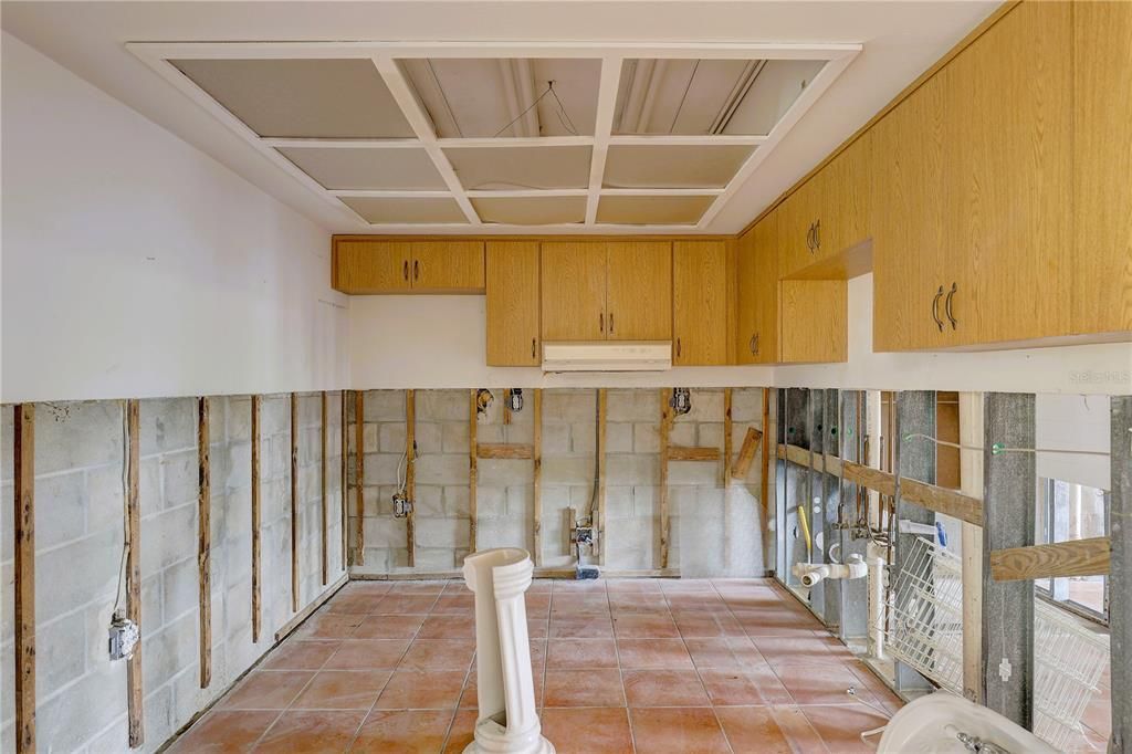 For Sale: $215,000 (2 beds, 2 baths, 1210 Square Feet)