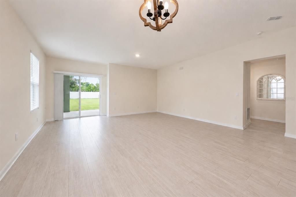 En Venta: $390,000 (3 camas, 2 baños, 1744 Pies cuadrados)