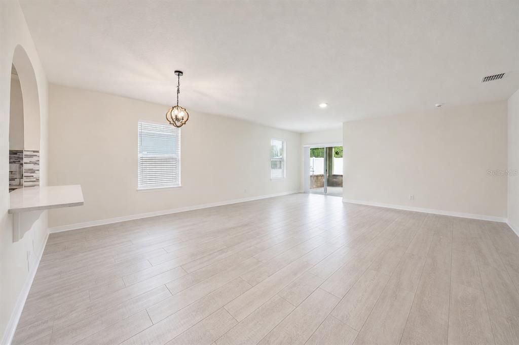 En Venta: $390,000 (3 camas, 2 baños, 1744 Pies cuadrados)