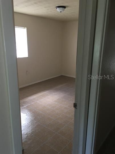 En Renta: $950 (5 camas, 2 baños, 1362 Pies cuadrados)