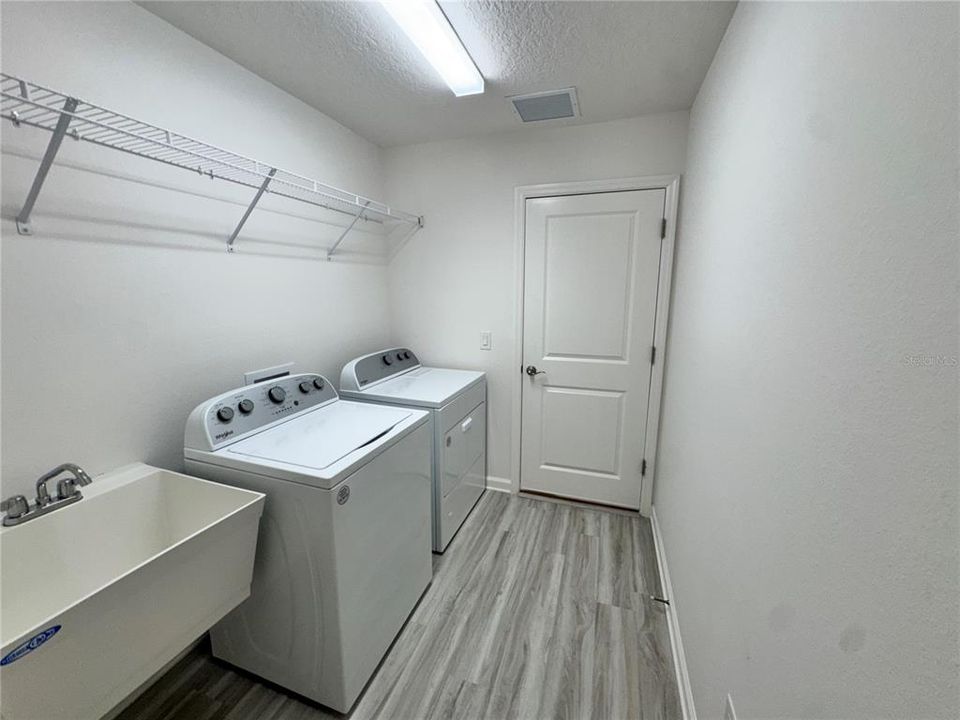 В аренду: $1,900 (3 спален, 2 ванн, 1515 Квадратных фут)