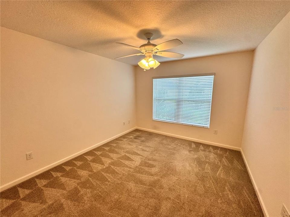 В аренду: $1,900 (3 спален, 2 ванн, 1515 Квадратных фут)