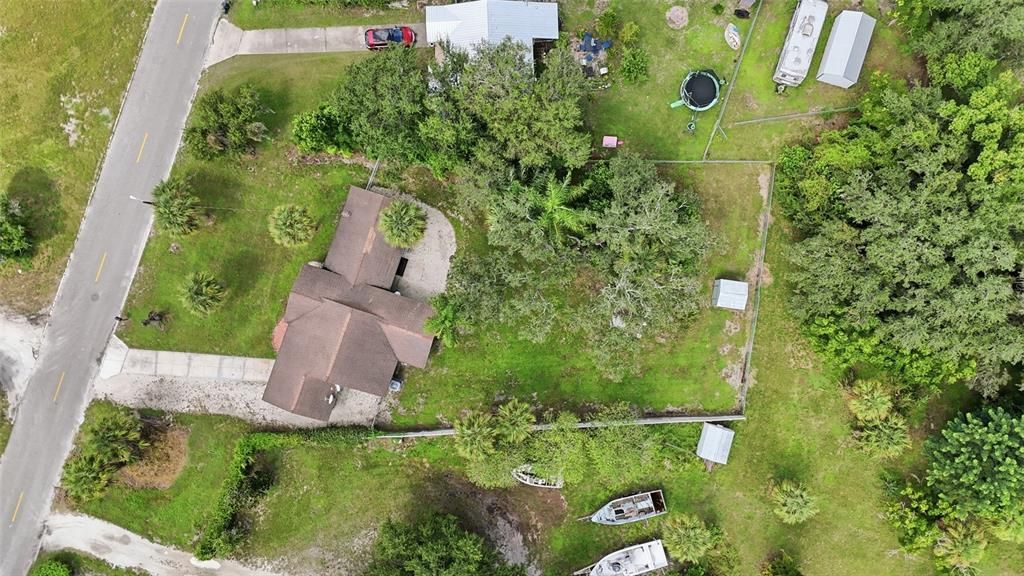 For Sale: $235,000 (2 beds, 1 baths, 1360 Square Feet)