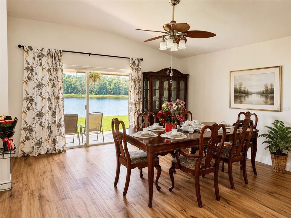 En Venta: $449,900 (3 camas, 2 baños, 1995 Pies cuadrados)