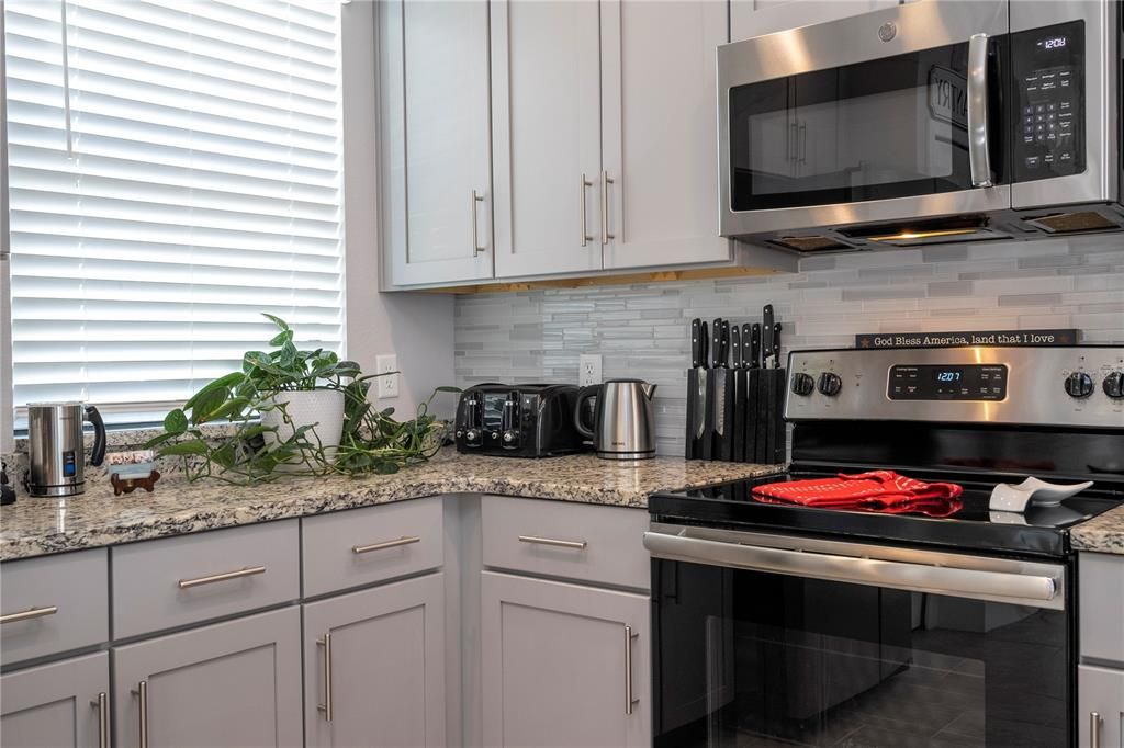 En Venta: $369,900 (3 camas, 2 baños, 1352 Pies cuadrados)