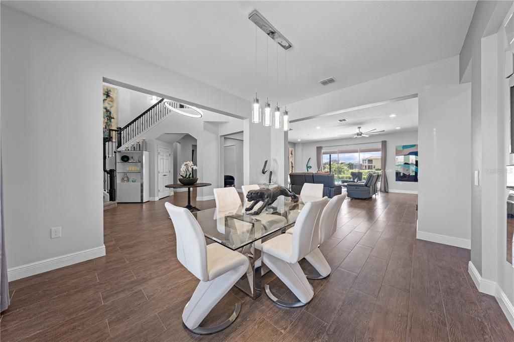 En Venta: $1,375,000 (5 camas, 5 baños, 5428 Pies cuadrados)