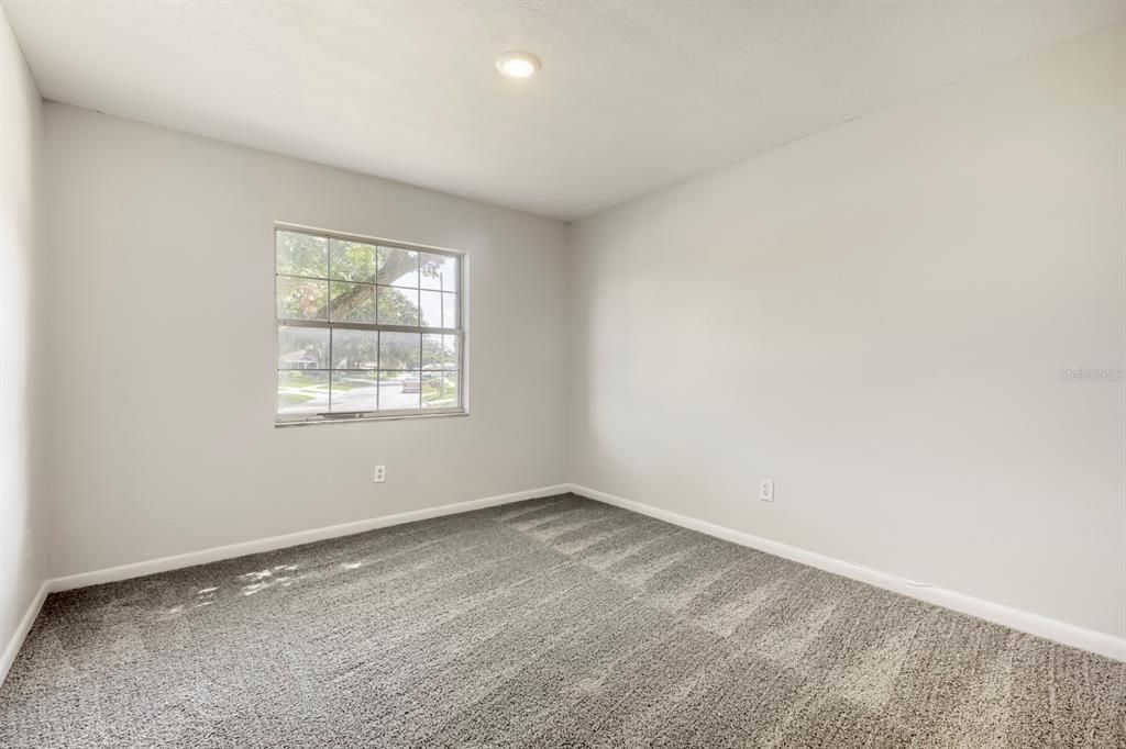 For Sale: $350,000 (3 beds, 2 baths, 1296 Square Feet)