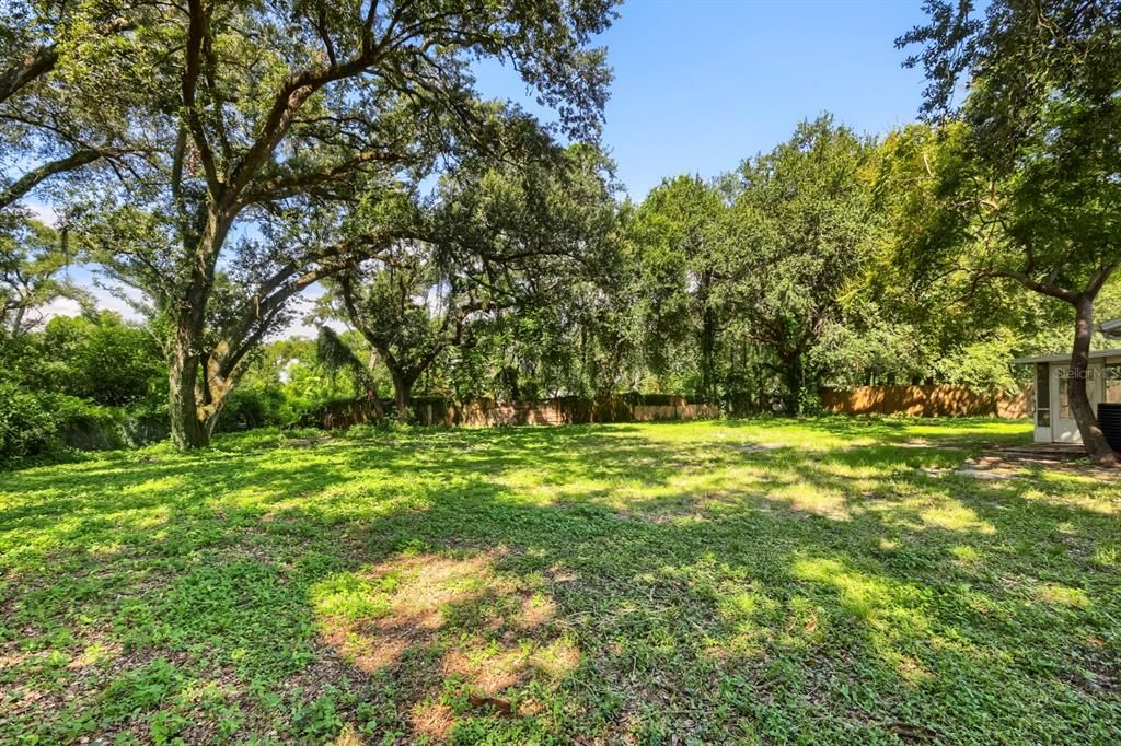 For Sale: $350,000 (3 beds, 2 baths, 1296 Square Feet)