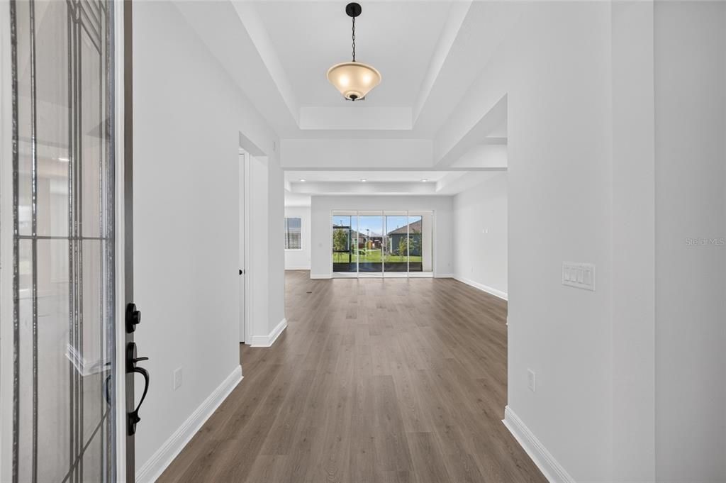 For Sale: $555,005 (3 beds, 3 baths, 2373 Square Feet)