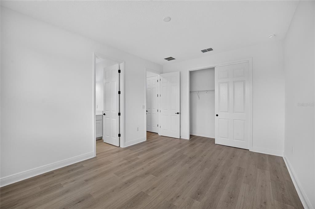 For Sale: $555,005 (3 beds, 3 baths, 2373 Square Feet)