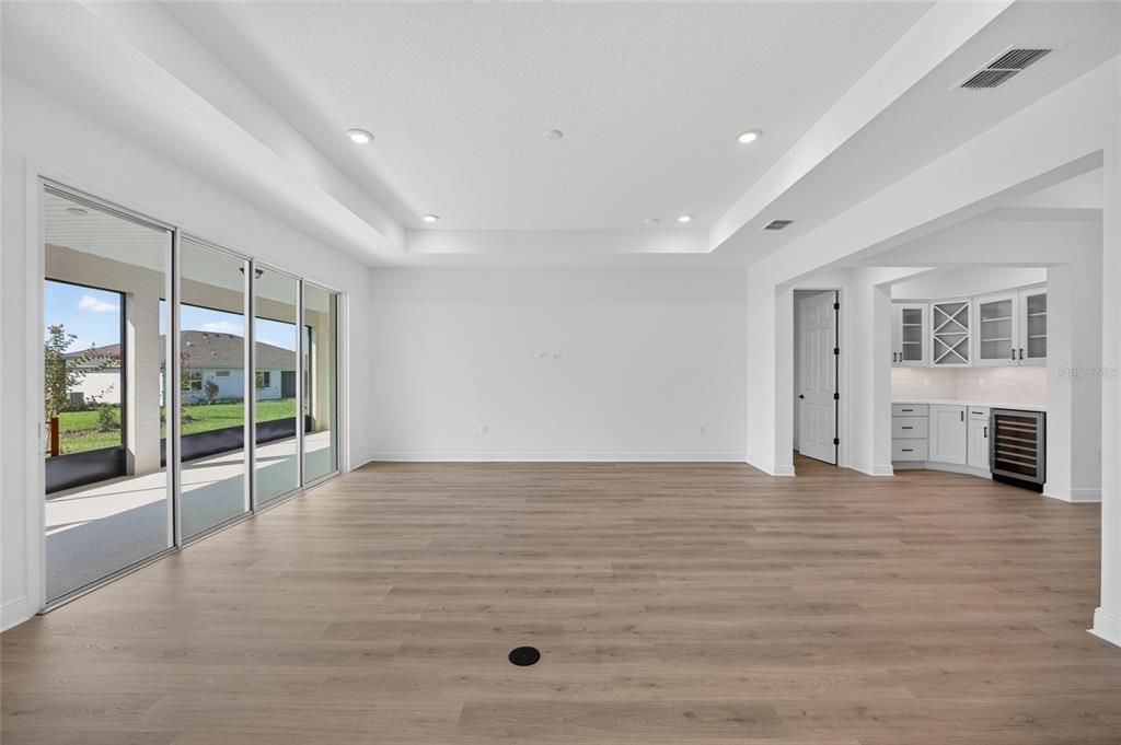 For Sale: $555,005 (3 beds, 3 baths, 2373 Square Feet)
