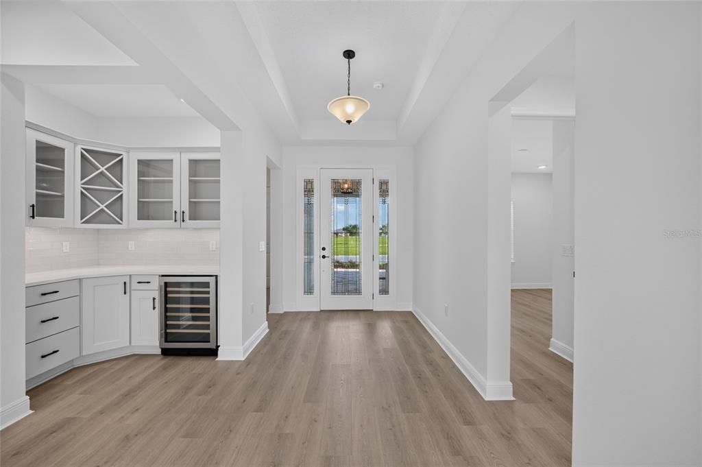 For Sale: $555,005 (3 beds, 3 baths, 2373 Square Feet)