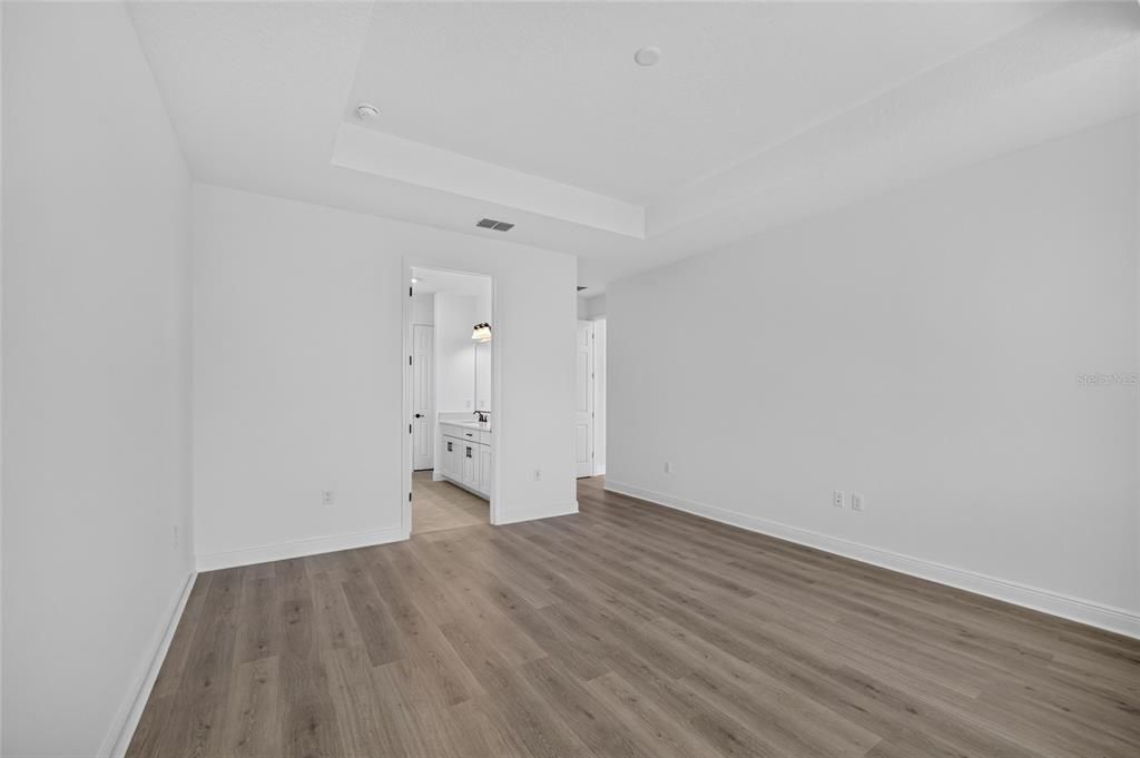 For Sale: $555,005 (3 beds, 3 baths, 2373 Square Feet)