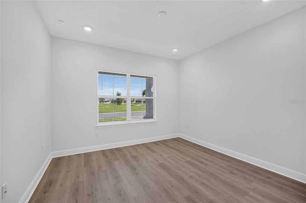 For Sale: $555,005 (3 beds, 3 baths, 2373 Square Feet)