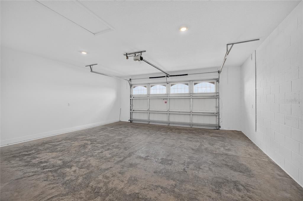 For Sale: $555,005 (3 beds, 3 baths, 2373 Square Feet)