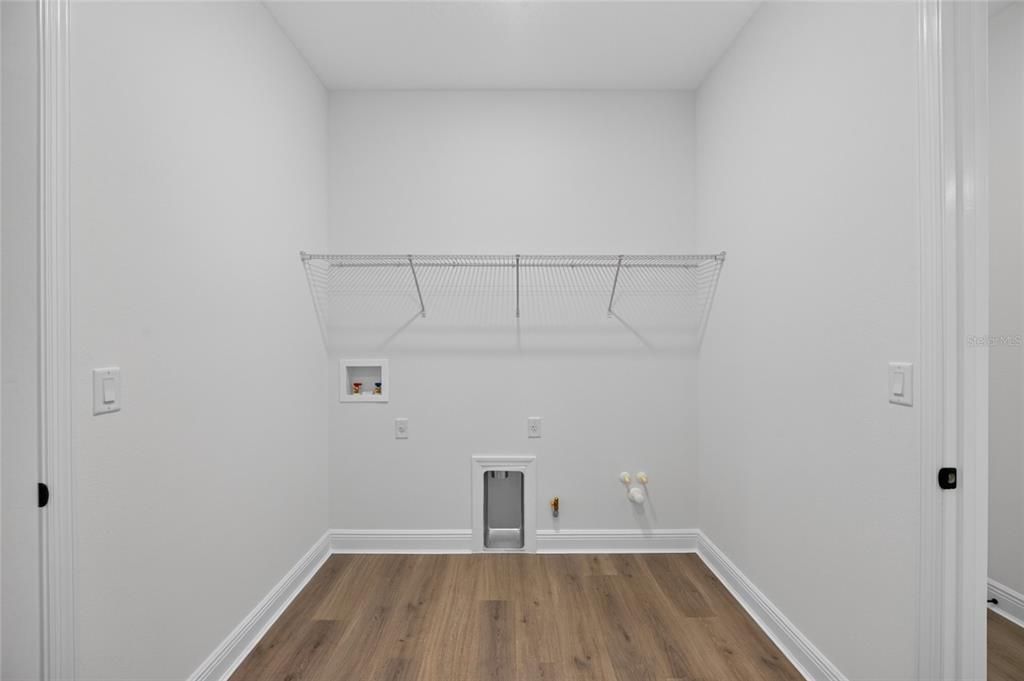 For Sale: $555,005 (3 beds, 3 baths, 2373 Square Feet)