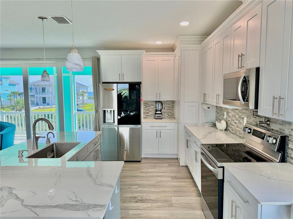 For Sale: $1,244,000 (3 beds, 4 baths, 2620 Square Feet)