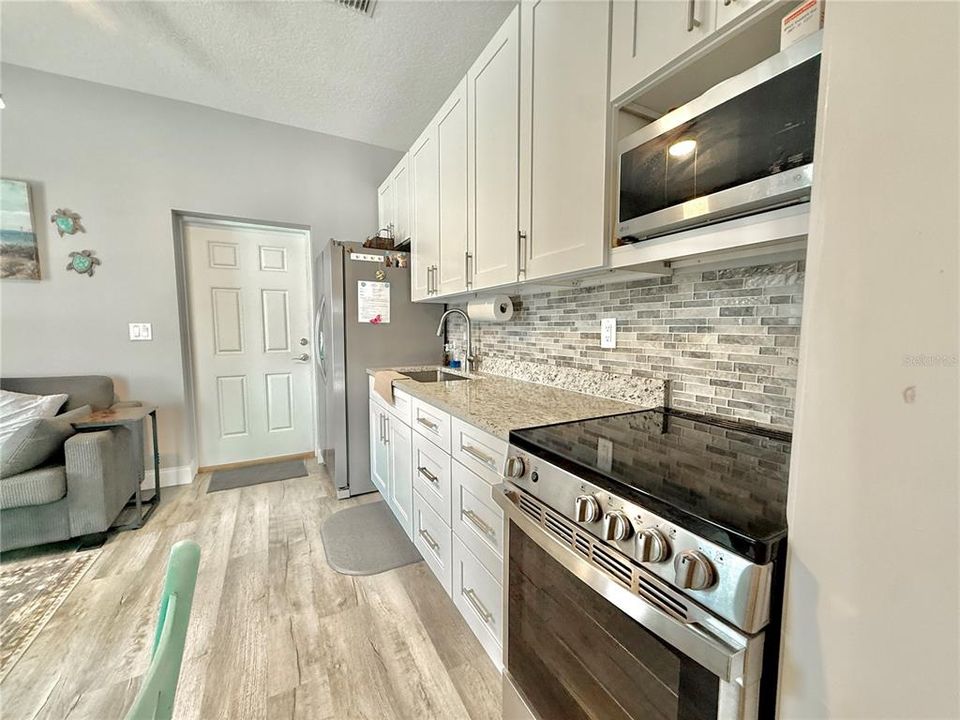 For Sale: $1,244,000 (3 beds, 4 baths, 2620 Square Feet)