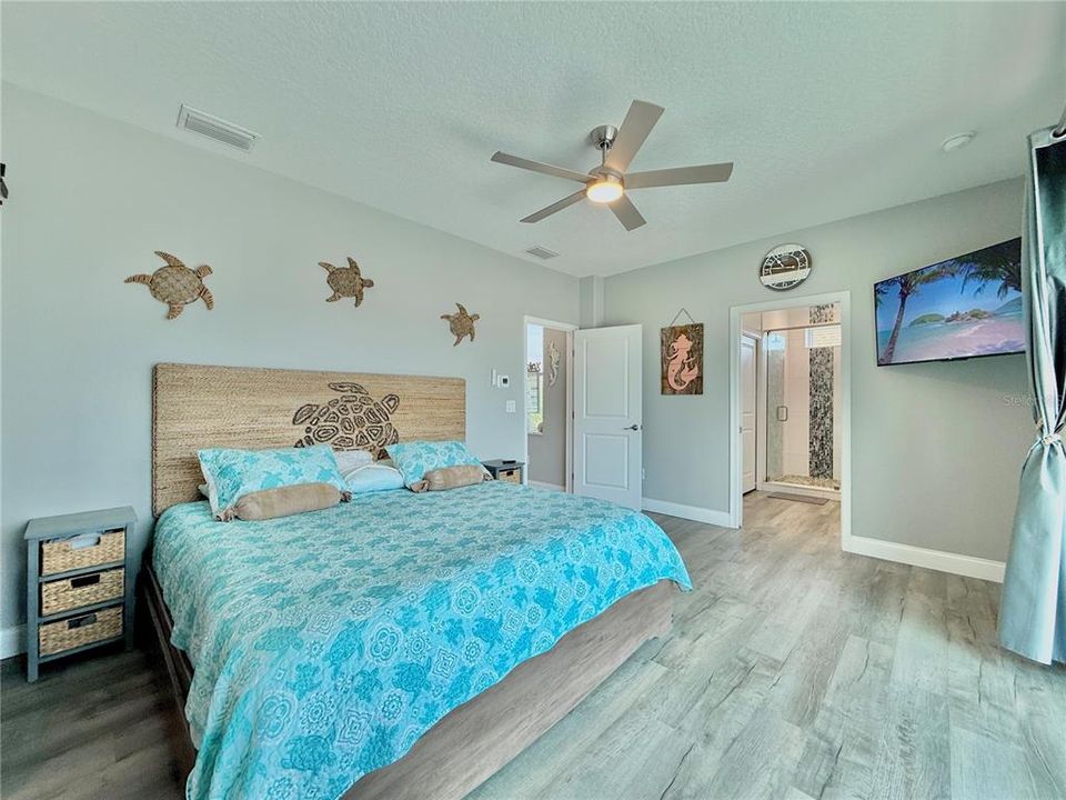 For Sale: $1,244,000 (3 beds, 4 baths, 2620 Square Feet)
