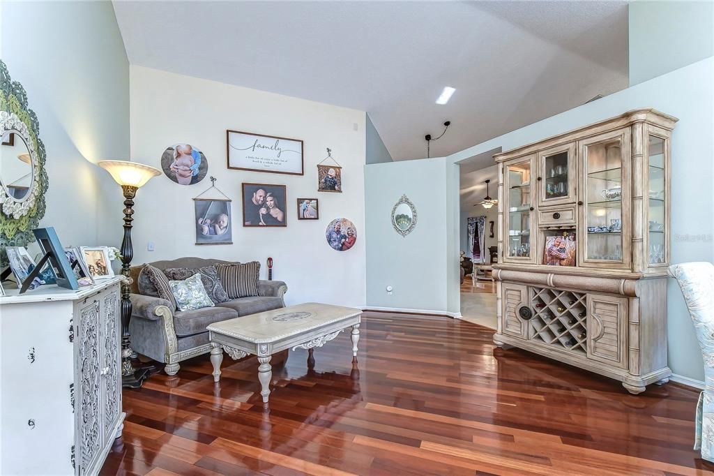 En Renta: $3,500 (4 camas, 2 baños, 2344 Pies cuadrados)