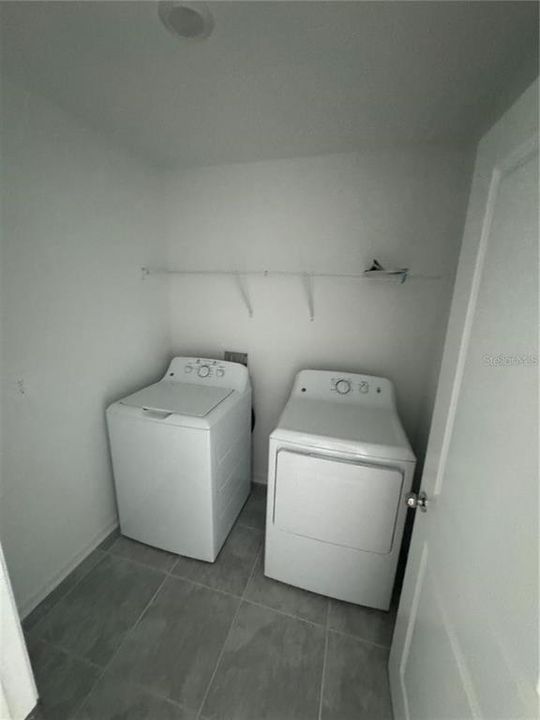 En Renta: $2,250 (4 camas, 2 baños, 1932 Pies cuadrados)