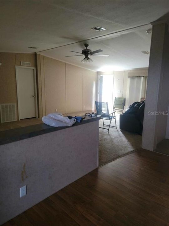 En Venta: $300,000 (4 camas, 3 baños, 2160 Pies cuadrados)