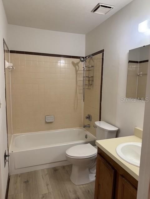 For Rent: $1,200 (3 beds, 2 baths, 1356 Square Feet)