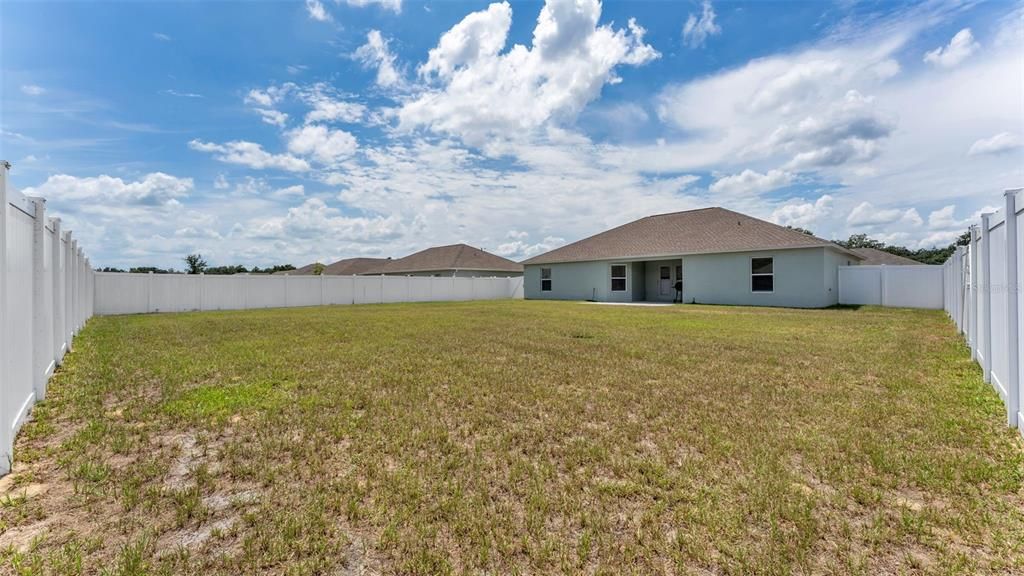 For Sale: $359,900 (4 beds, 2 baths, 1878 Square Feet)