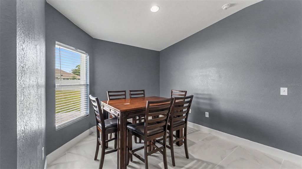 For Sale: $359,900 (4 beds, 2 baths, 1878 Square Feet)
