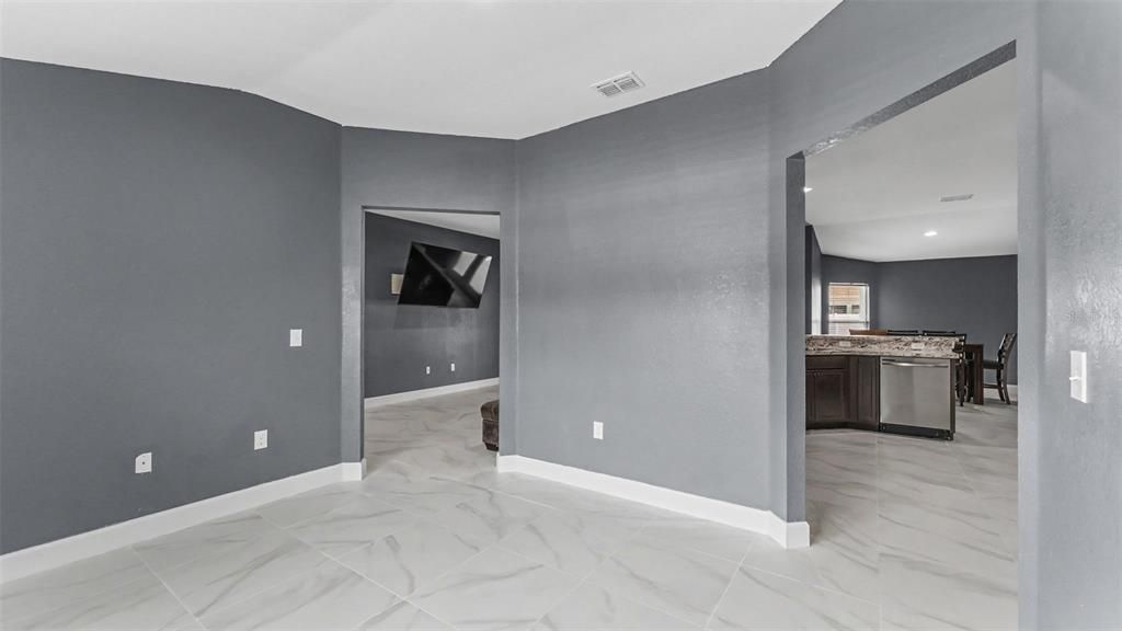 For Sale: $359,900 (4 beds, 2 baths, 1878 Square Feet)