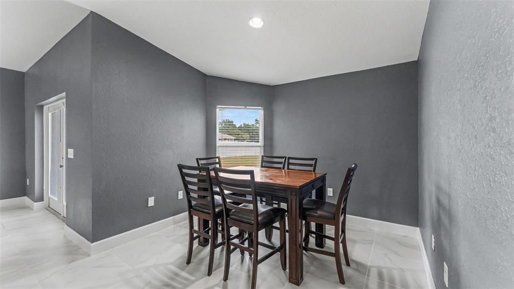 For Sale: $359,900 (4 beds, 2 baths, 1878 Square Feet)