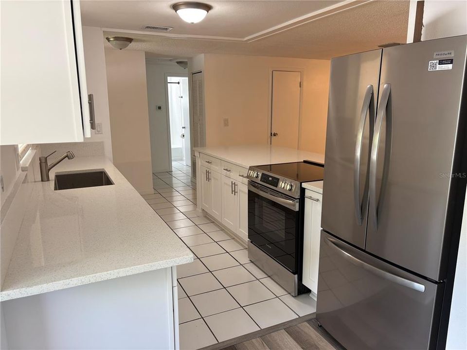 For Rent: $2,500 (3 beds, 2 baths, 1670 Square Feet)