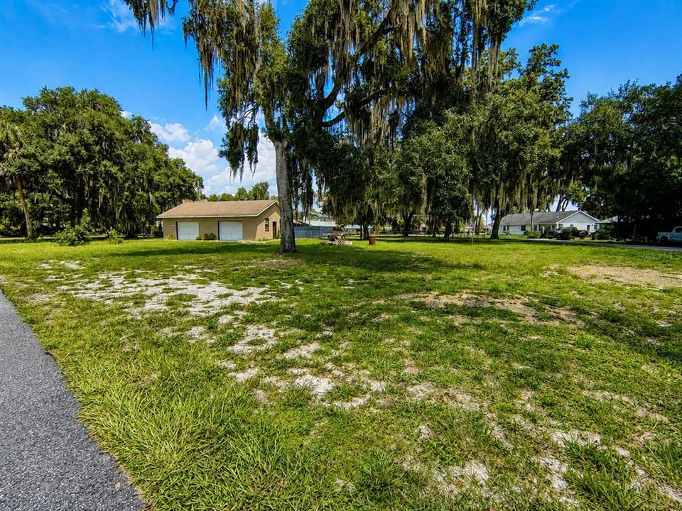 待售: $92,000 (0.30 acres)