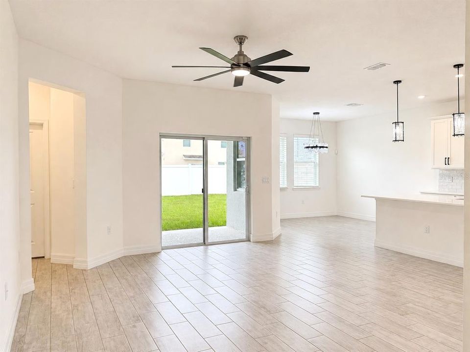 En Renta: $2,395 (4 camas, 2 baños, 1768 Pies cuadrados)