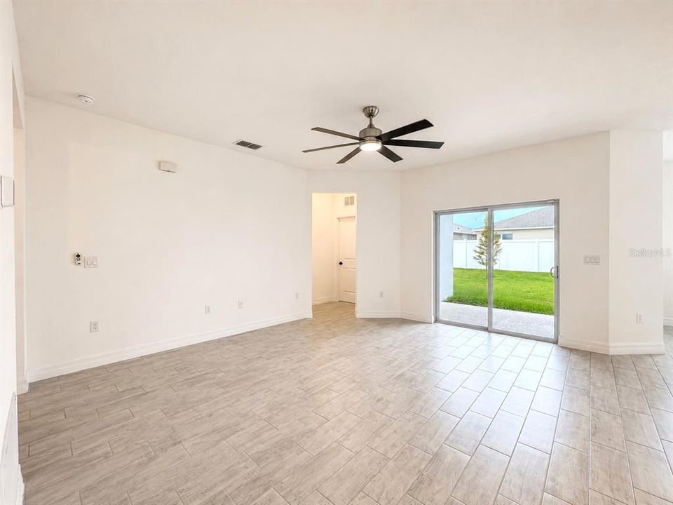 En Renta: $2,395 (4 camas, 2 baños, 1768 Pies cuadrados)