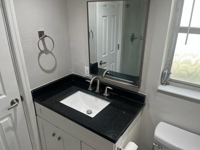 For Rent: $1,750 (1 beds, 1 baths, 450 Square Feet)