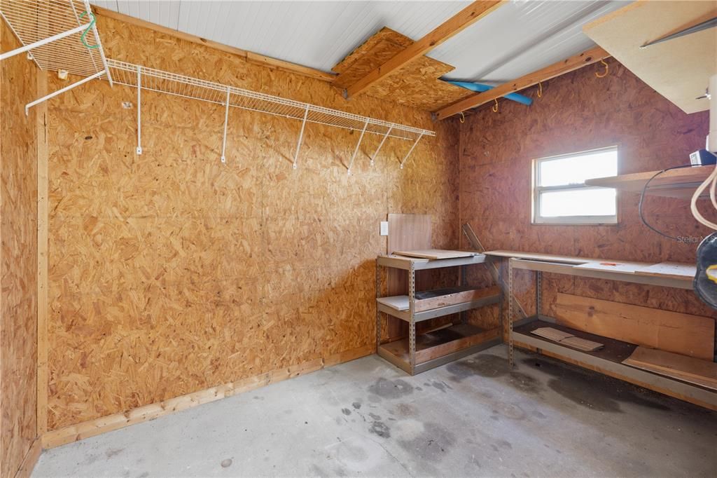 For Sale: $130,000 (2 beds, 2 baths, 982 Square Feet)