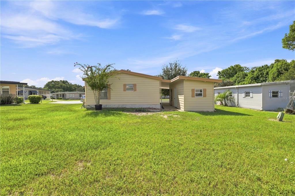 For Sale: $130,000 (2 beds, 2 baths, 982 Square Feet)