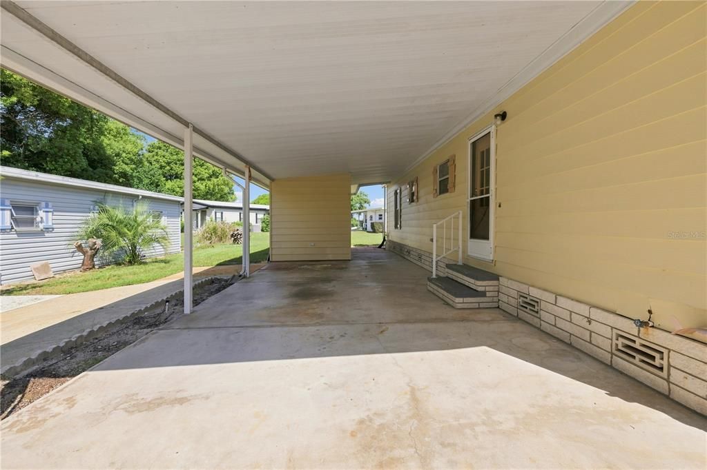 For Sale: $130,000 (2 beds, 2 baths, 982 Square Feet)