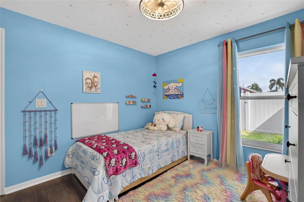 En Venta: $424,999 (4 camas, 2 baños, 1709 Pies cuadrados)