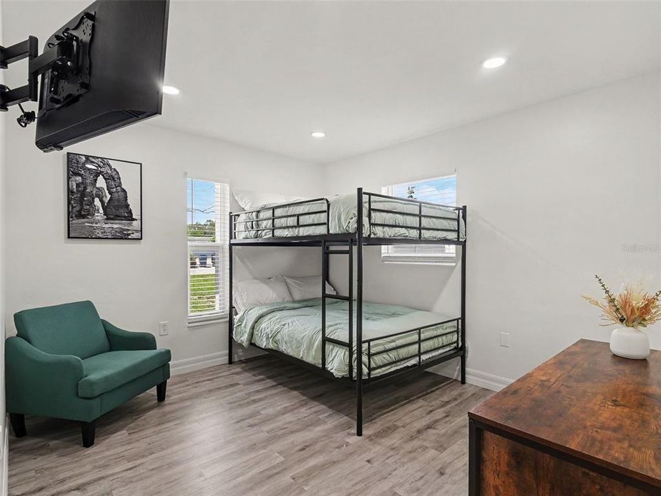 For Sale: $525,000 (4 beds, 0 baths, 1484 Square Feet)