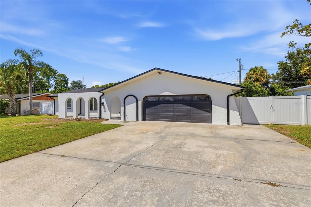 For Sale: $675,000 (4 beds, 2 baths, 2328 Square Feet)