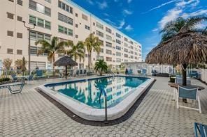 En Venta: $249,000 (2 camas, 2 baños, 1250 Pies cuadrados)