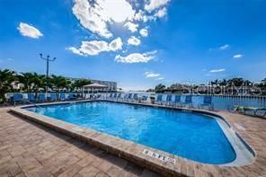 En Venta: $249,000 (2 camas, 2 baños, 1250 Pies cuadrados)