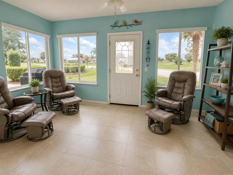 For Sale: $314,900 (3 beds, 2 baths, 1955 Square Feet)