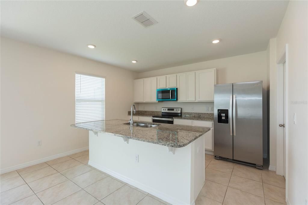 For Sale: $375,000 (4 beds, 2 baths, 2526 Square Feet)