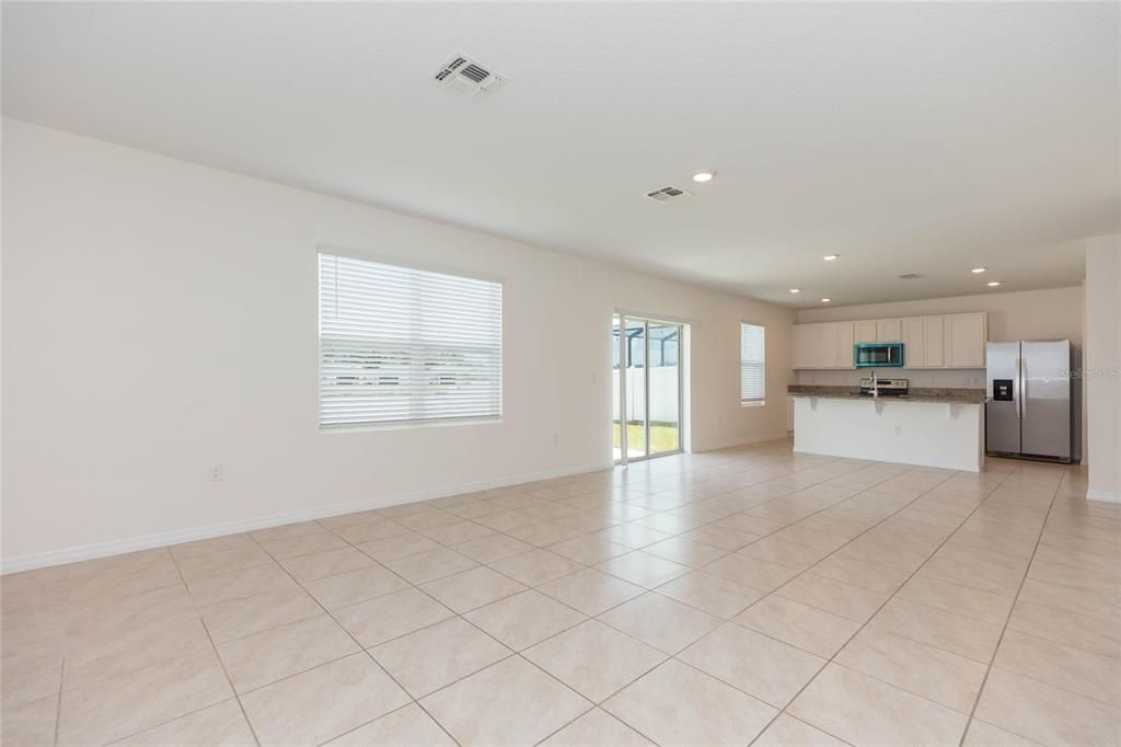 For Sale: $375,000 (4 beds, 2 baths, 2526 Square Feet)
